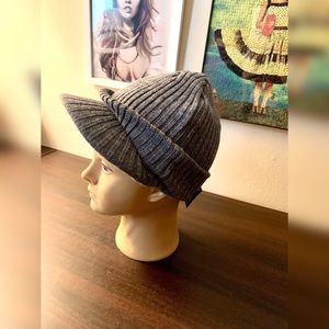 Grey Kids Winter Beanie W/Bill/Cap Very Cute! 💝